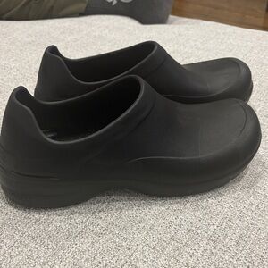 Men's Black Slip-On Waterproof Work Loafers
